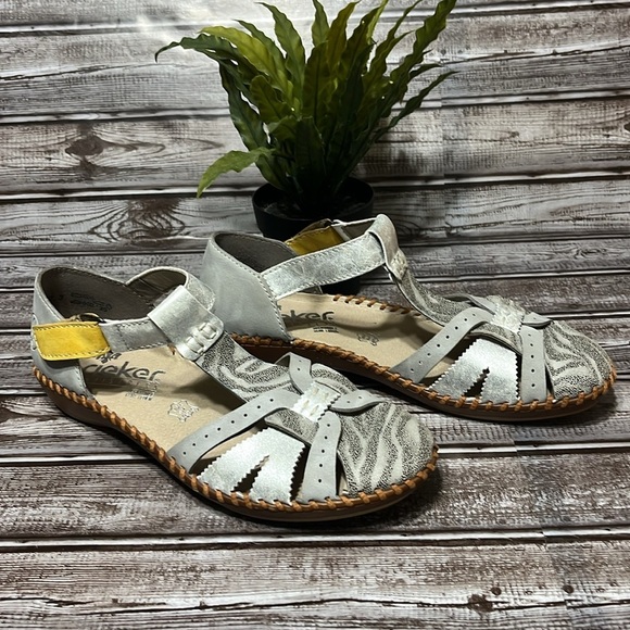 Rieker Silver Leather Closed in Sandal Shoe Women’s Size 39/8 - Picture 4 of 12